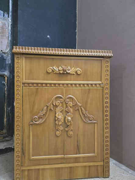 عرفه اخشاب صاج عراقي نضيفه حيل 900بيها مجال *********** موصل
