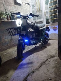 مطور شحن • شغال بالبطاريات • قابل تفاوض