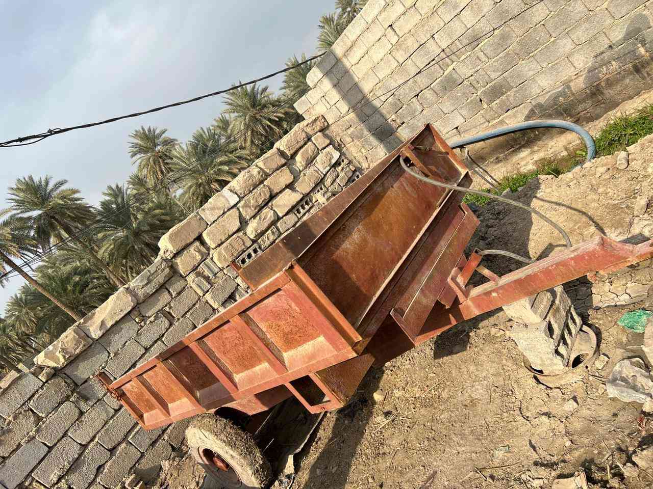 عربانه حدادي للبيع مكانه كربلاء الحسينية ***********
