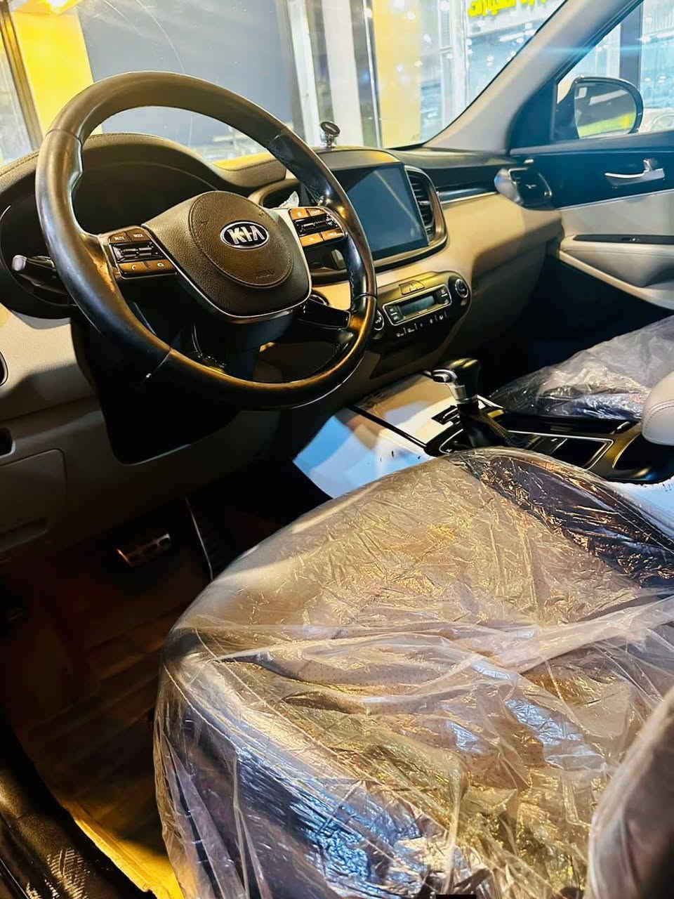 اسلام عليكم السياره بل بصره السياره جديده ومكفوله كير وحرك وبدي ماملعوب بيه على وضع الشركه السعر 252. ورقه اي استفسار 
***********     المكينه 6استندر
