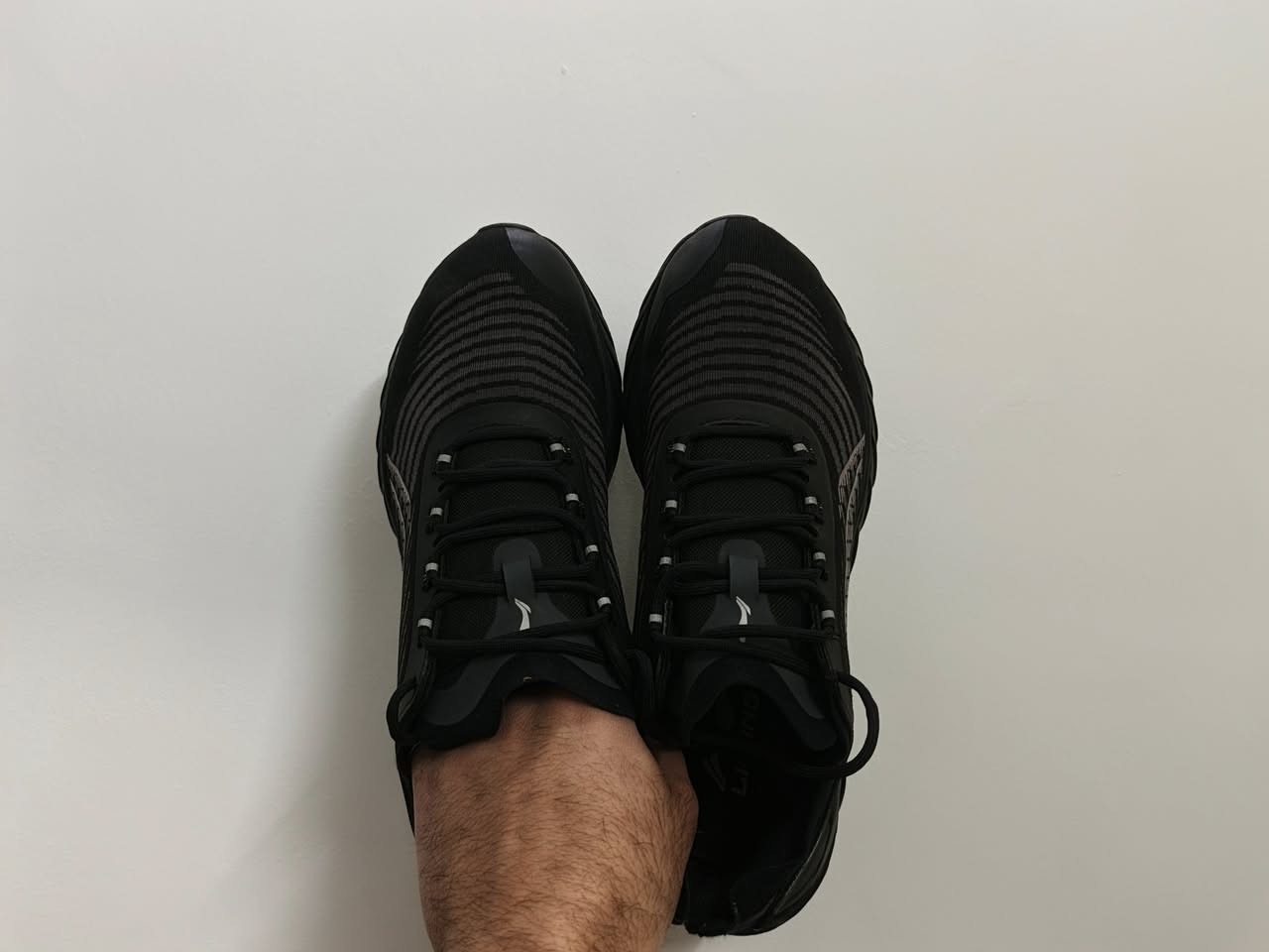 Lining
نظافة99%
قياس43.5
الطول27.5

للحجز خاص أو واتساب ***********
انستكرام
https://www.instagram.com/yasser_alghazal?igsh=MTB6MnM4ODV1cGgxNg==

وهذا رابط صفحتنا ع فيسبوك
https://www.facebook.com/profile.php?id
