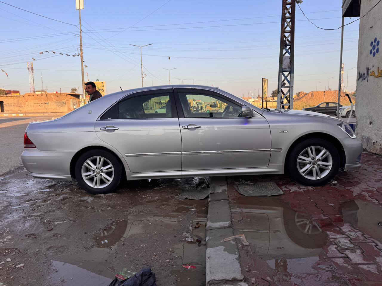 شاهينه أدوات كصت قماره دخول جديد 
        4دكم سياره جديده كلش 
كرستال اصل
حداديه تواير جديدة
ست بصمات ستريت كهربائي ربع كشنات كهربائي مري شفط 
المكان ميسان 
السعر 55.     ***********.    ***********
