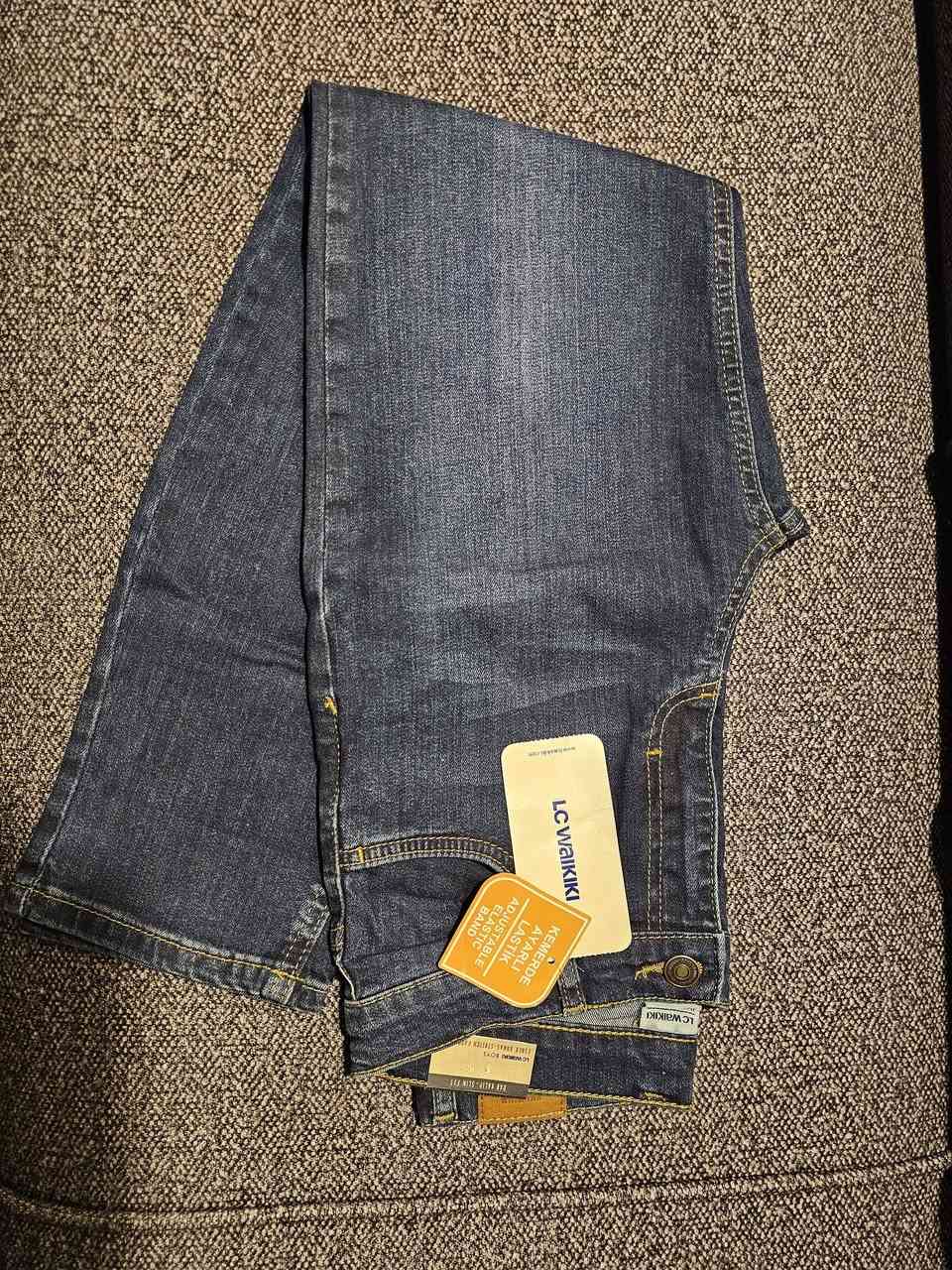 بناطير ولادي تلبس عمر ١٠ او ١١ او ١٢سنة،  ماركة Lcw جديد غير مستخدم ب الليبل . عدد ٤ كلهن شلع ب ٢٠ الف
العنوان بغداد حي العدل 
لايوجد توصيل


**إذا كنت صاحب هذا الإعلان وتريد حذفه لأي سبب، رجاءا أرسل رسالة إلى الدعم الفني**