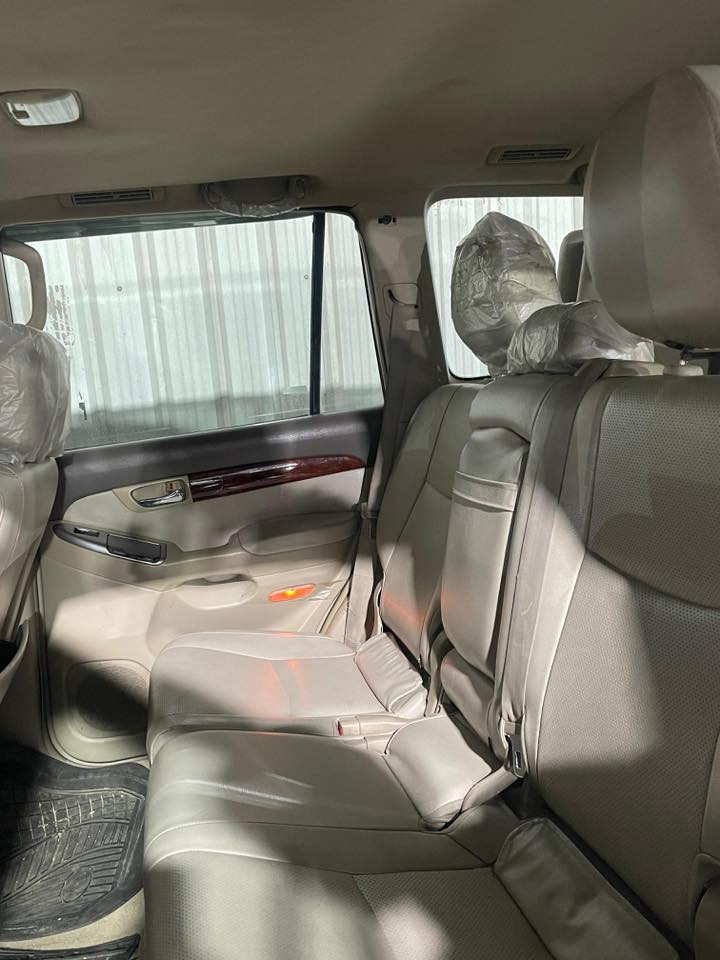 برادو ٢٠٠٩ للبيع رقم بغداد ب اسمي تحويل ثاني يوم الرقم الجديد السياره بيها بس مال سلايد روف لازم يتصلح مايفتح مكينه وكير مكفولات السياره صبغت البنيد للجماليه لان صار بيه لون صفار 
السعر 155 وبيها مجال للشراي
***********
