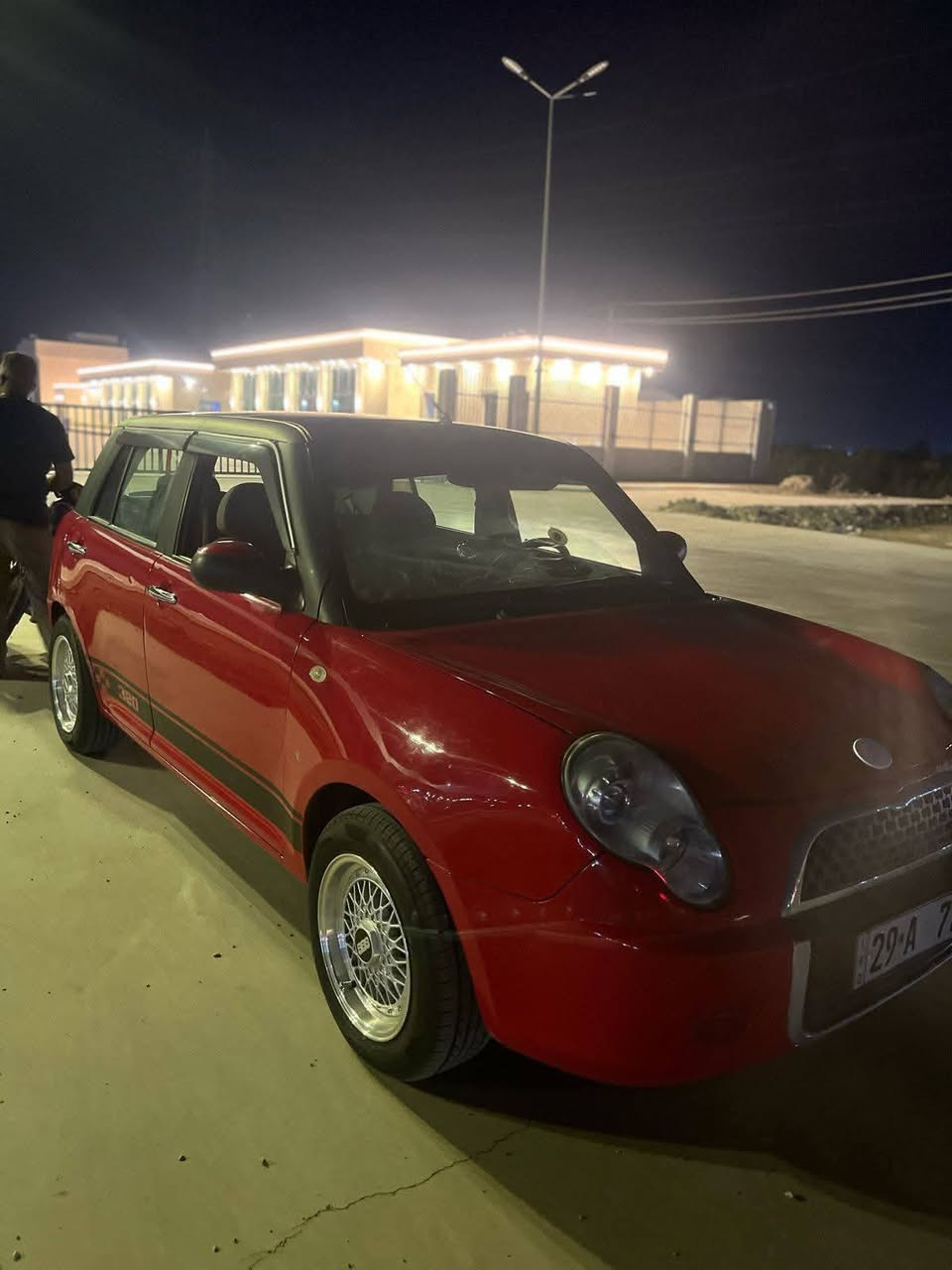 ليفان 12 بيهه ماربدات بصيطه سياره جاهزه رقم نكليزي السعر 42 وبيهه مجال مكاني الناصريه مركز ***********
