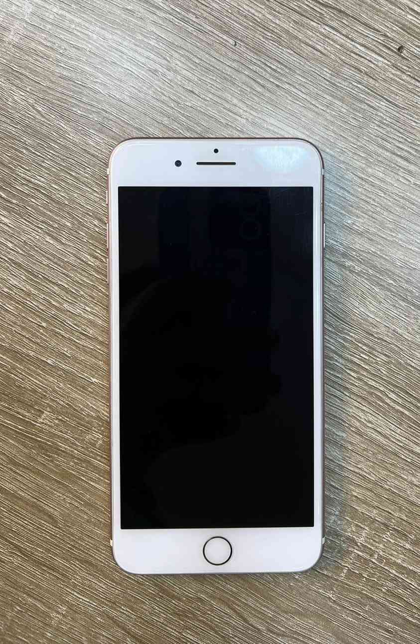 سلام عليكم
ايفون سفن بلاس 

ذاكره 256

بطاريه 100

مبدل شاشه وبطاريه نوعيه زينه 
بي مشكلتين بس الاوله الضل صاير بشاشه ممأثره 
وثانيه الايسي مال الاتصال عطلان يعني اتصال وبصمات صوت ميدز 

سعره 75 وبي مجال 
الرقم ***********
