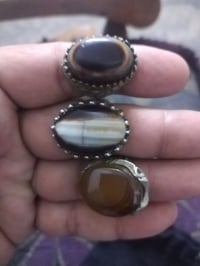 مو فضة • حجر قديم • للبيع