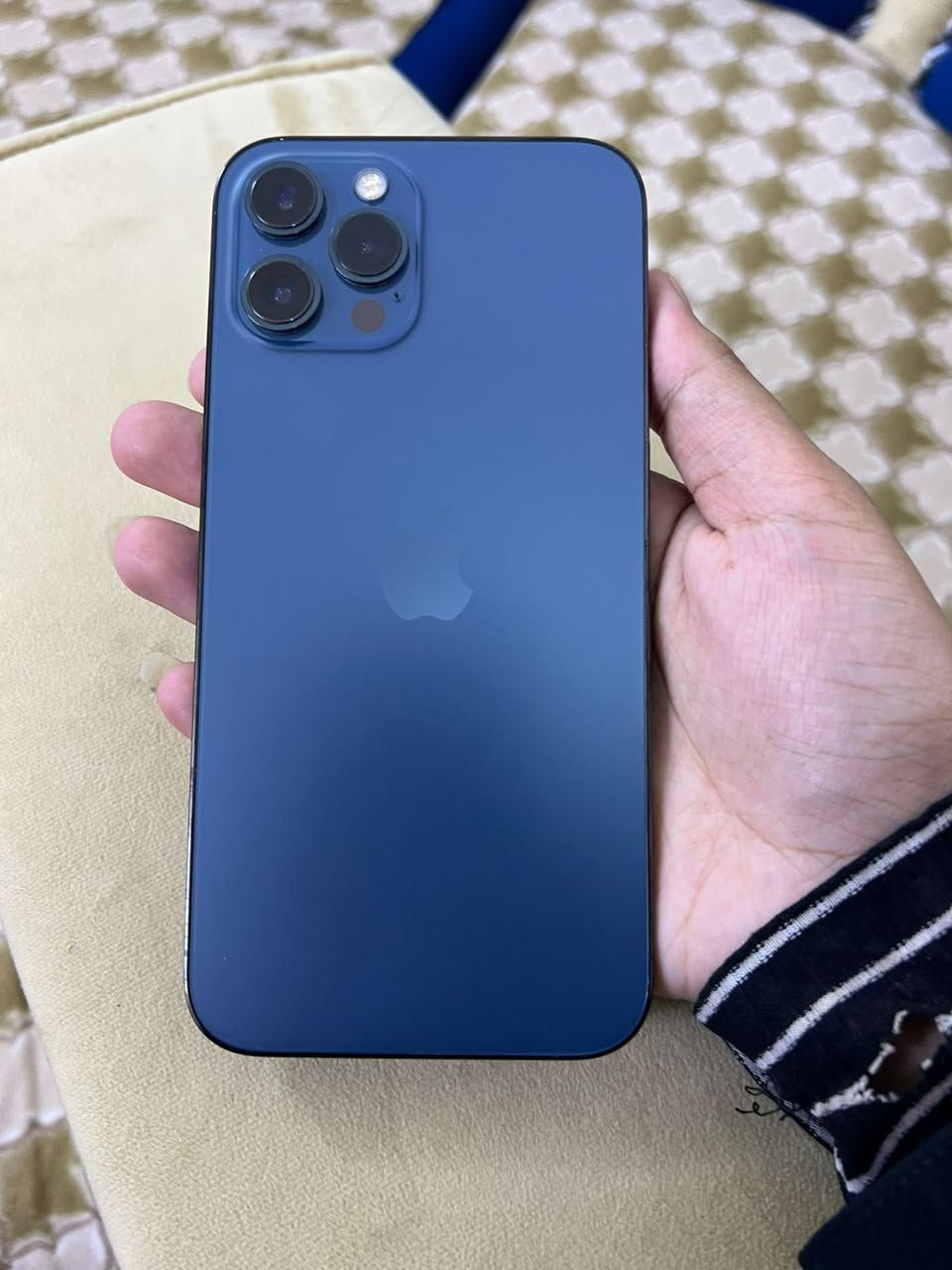 ايفون 12برو ماكس  مامفتوح جهاز نضيف ع فحص بطاريه 81السعر500
***********
