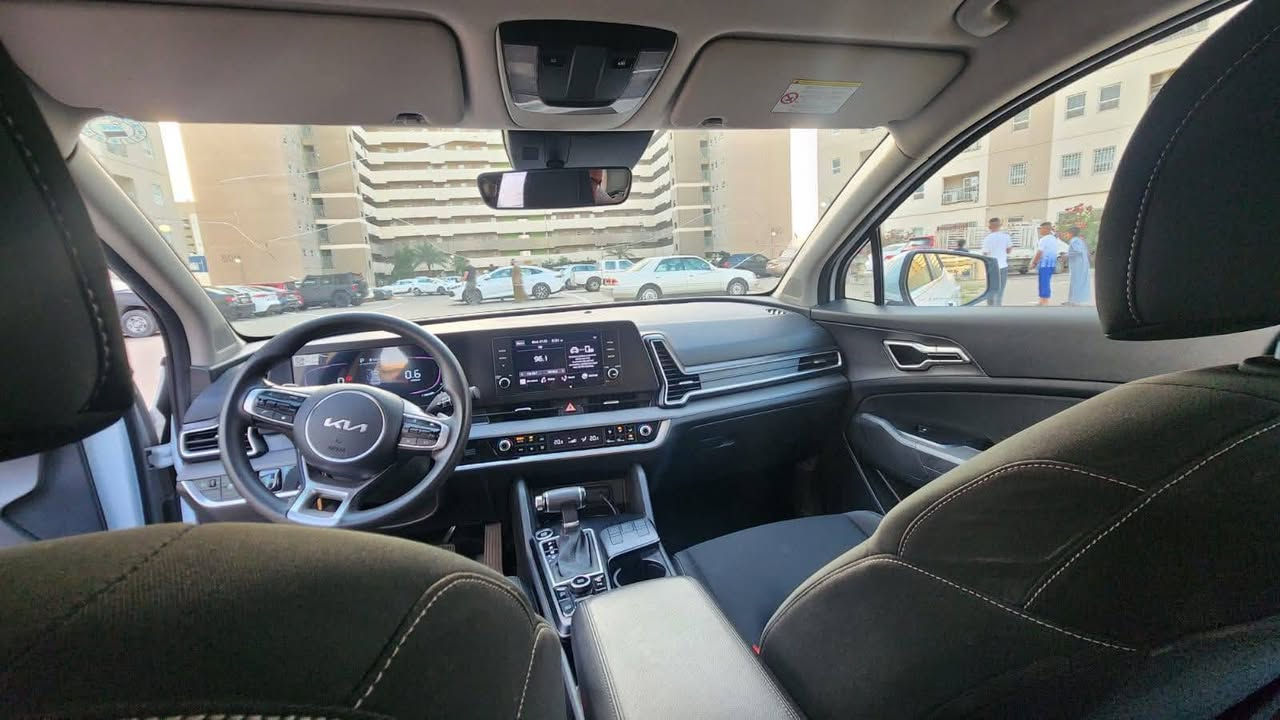 السلام عليكم ... للبيع سيارة كيا سبورتج خليجي موديل 2023
خالية من اي حادث
مواصفات الخليجي معروفة
الرقم أربيل
ما داخلة صيانة عند أي فيتر و الحمد لله.
السعر المطلوب 20,000 $
الملاحظات:
فطور بالزجاج الأمامي نتيجة الحصو.
عداد السير 98,000 km
للتواصل عبر الماسنجر
او واتساب
***********
تواجد السيارة (بسماية)
