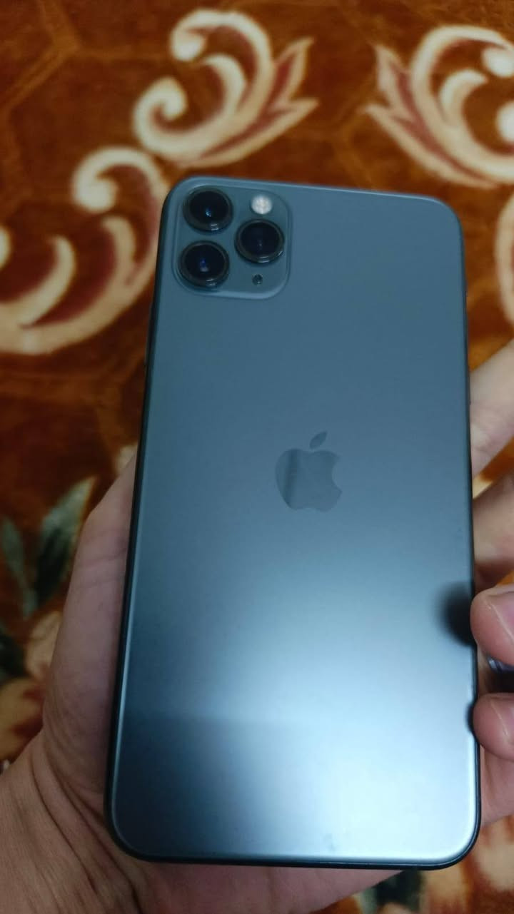 11 برو ماكس نضيف باتري 100 مبدل اصلي
+شاشة اصلي 
ذاكرة 256 
تك
السعر 250 وبي مجال للشراي
تواصل ع الرقم بي واتس 

***********
