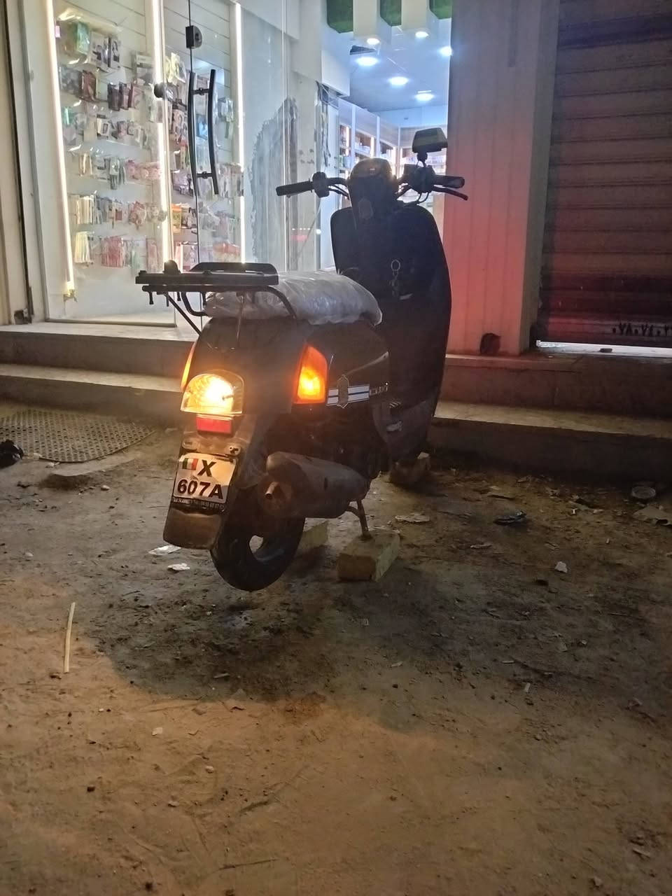 سلام عليكم دراجه ماكس بوليس نوزل
دراجه شلعه معدل فول كهربائات كله شغل دراجه امفوله موديل 2009 درجه 
المكينه برغي ممفتوح بيها بريك امامي خلفي كله شغل و الميعرف اساعرهن 
اليعلق مكاني نجف سعر 550 بيها مجال بسيط هذ رقميي 0789022672 شراي خاص


**إذا كنت صاحب هذا الإعلان وتريد حذفه لأي سبب، رجاءا أرسل رسالة إلى الدعم الفني**