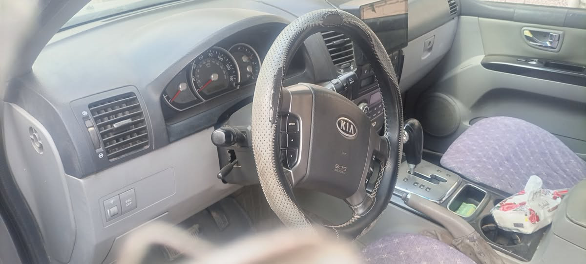 سورنتو ٢٠٠٨ كفاله عامة رقم بغداد هزه وفحص شهر ١١ محرك جديد جداً هوه وتفرعاتة جدد حيل توني شادة والمحرك القديم هم عندي فقط كازكيت . و تفرعاتة كاملة كلهن نظاف وين ما تريد مداور وسعر مناسب الشراي يتصل ويدلل المكان العمارة *********** 
‏
