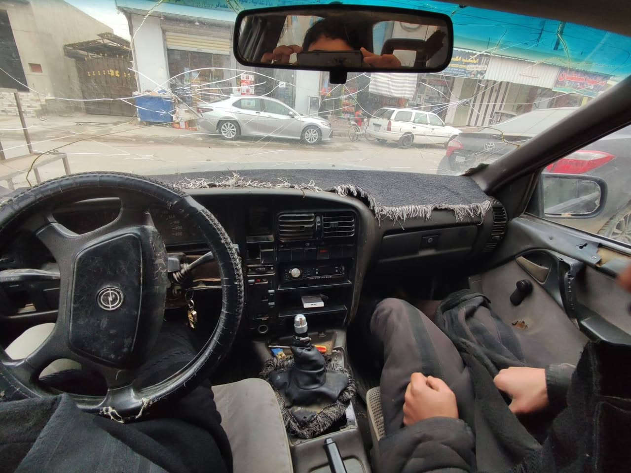 السلام عليكم
مكلف بالنشر كيه كريدوس موديل٢٠٠٠ صدر نضيف كير جديد كهربايات كلها شغاله محرك فار يطق *********** واتساب
