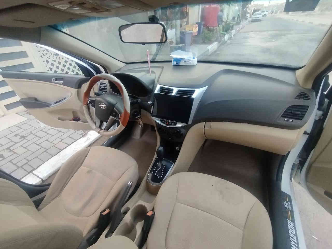 سنويه جديده 2030  مكفوله من الضربه والصبغ بيه ملاحضات بل بدي . كهربائيات وتبريد شغاله  حداده ضعيفه 

السعر 90 وبي مجال بسيط 

هاتف *********** مكاني زبير
