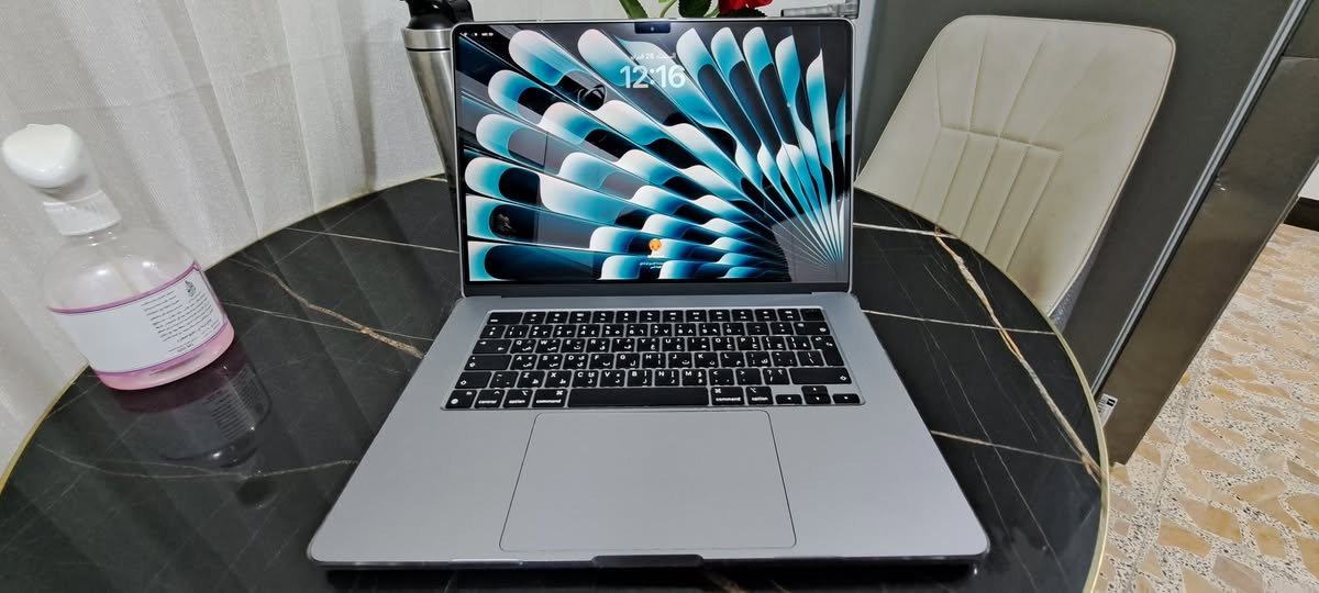 MacBook Air M2
512 ssd
8 ram
قياس 15 
الجهاز مشحون ٢٣ مرة فقط بعدة جديد جميع ملحقاتة وياه عليه كفر حماية ولاصق 
مكاني البصرة
للتواصل : ***********
