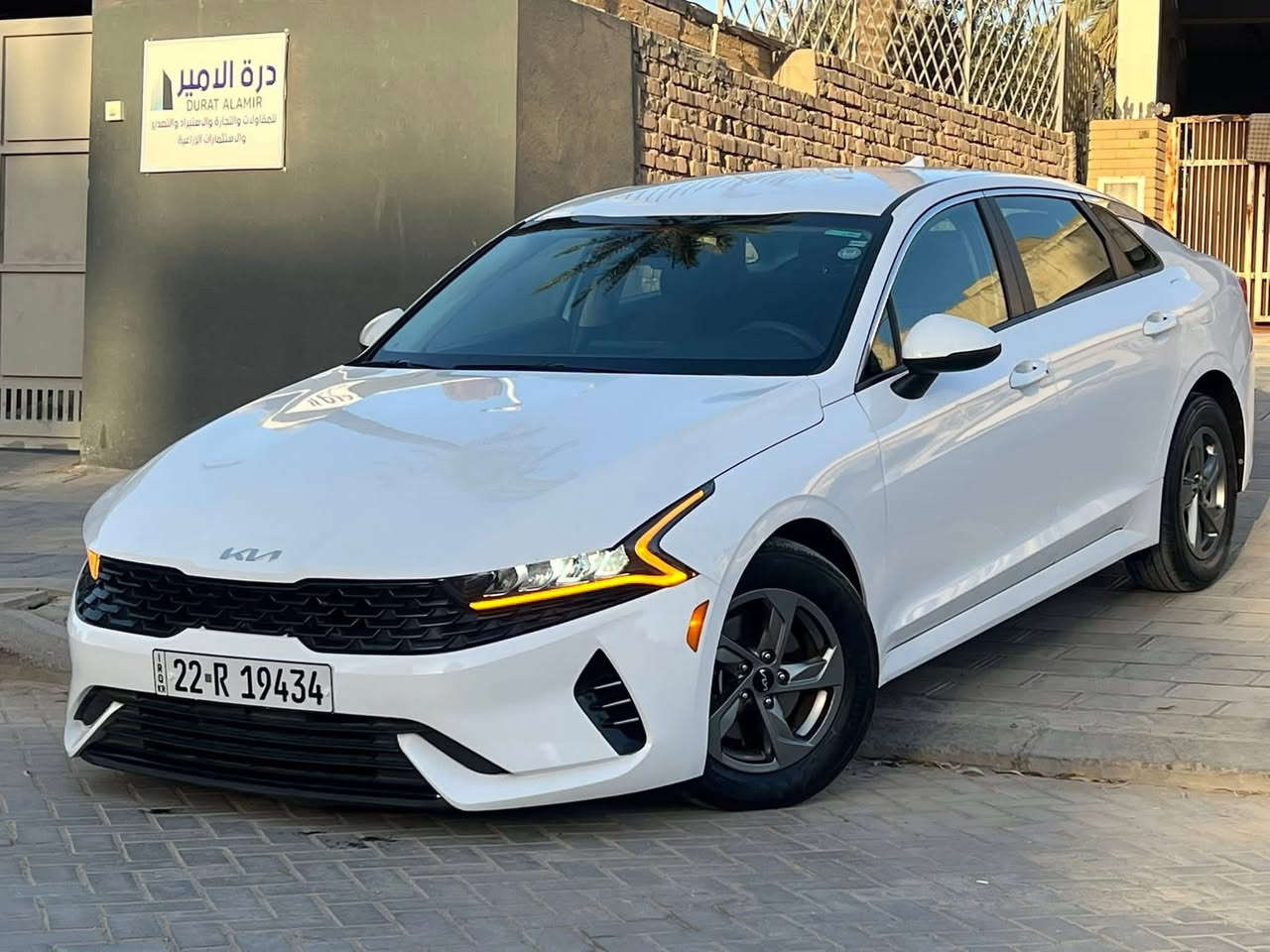 السلام عليكم كي فايف موديل 2023 محرك 1600 تيربو مواصفات السياره /بصمه/ تحديد مسار/ رادار مامي / رادار جانبي /نقطه عمياء / تحكم ستيرن/ ماشيه 41 ميل صبع بيه جنطه فقط بدون دواخل بدون يرباك صور حادث بلمنشور سعر ١٧٤وبيه مجال قليل مكان سياره الغزاليه الاتصال ***********
