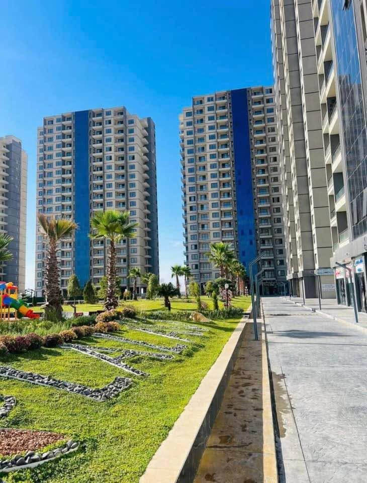 عندنا شقق للبيع بسعار كلش مناسب 
في مشروع لالاف سن تاوةرز موقع اربيل قرب شارع ١٥٠م
الاسعار يبتدي من ٤ دةفاتر 
عدد مساحات متوفر بيها 
استيديو 
غرفة صالة 
غرفتين صالة 
للاستفسار الاسعار اذا شراي سواء ردتت للاستثمار او للسكن اصل بينا شكراً 
📞 *********** whastup أربيل, العراق

