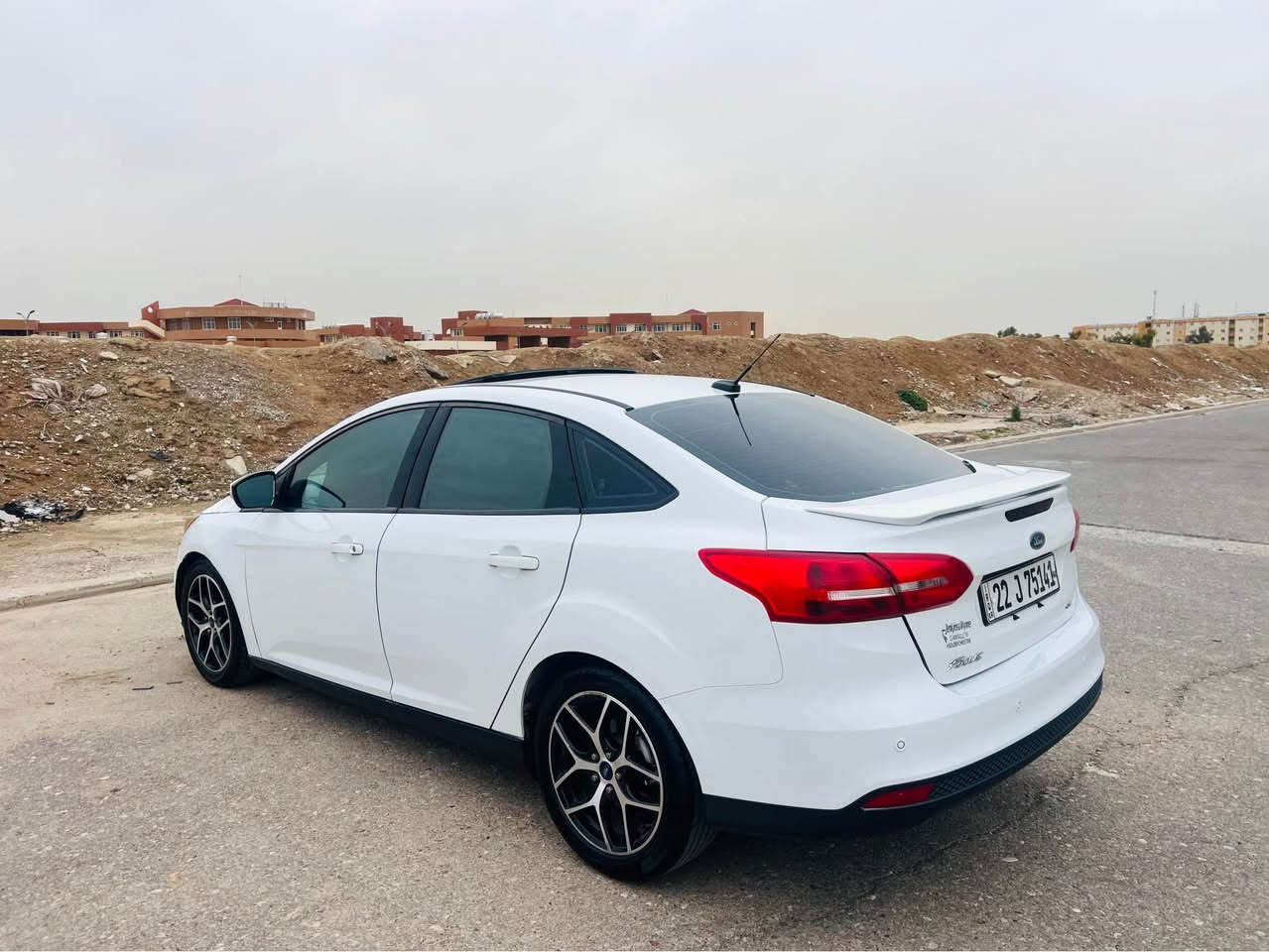 فۆرد فۆکس  
مۆدێل 2018 
مواسەفات sel قەپات ماسەفات
شاشە گەورە 
سەماحە سۆنی بیلادی
ناو ٧ رەنگ
٣ پارچە سبوخ کەمێک ژۆری هەیە دوو قۆپی گچکەی سەقفی هەیتی
84 $ کەمێک مەجال تب . لە هەولیرم ژ.م *********** أربيل, العراق
