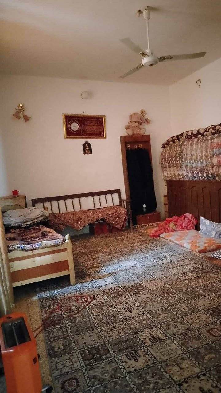 يالله السلام عليكم   
دار للبيع

 واسط – النعمانية – حي الشهداء
الفرع الرابع – فرع سيد بشير

📐 المساحة الكلية: 125 م²
▪️ الواجهة: 6.25 م
▪️ النزال: 20 م

🏠 تفاصيل الدار:

🔹 الطابق الأول:
 • استقبال
 • مطبخ
 • صالة
 • غرفة نوم
 • مجمع صحيات (داخلية وخارجية)

 الطابق الثاني:
  صالة
 • غرفة نوم
 • مجمع صحيات

الرقم ‏‪0776 610 2550‬‏
