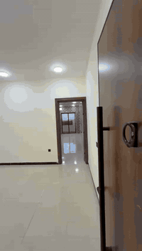 شقة للبيع موقعها الاعظمية شارع عمر مساحتها 100 متر طابق سادس السعر 158...