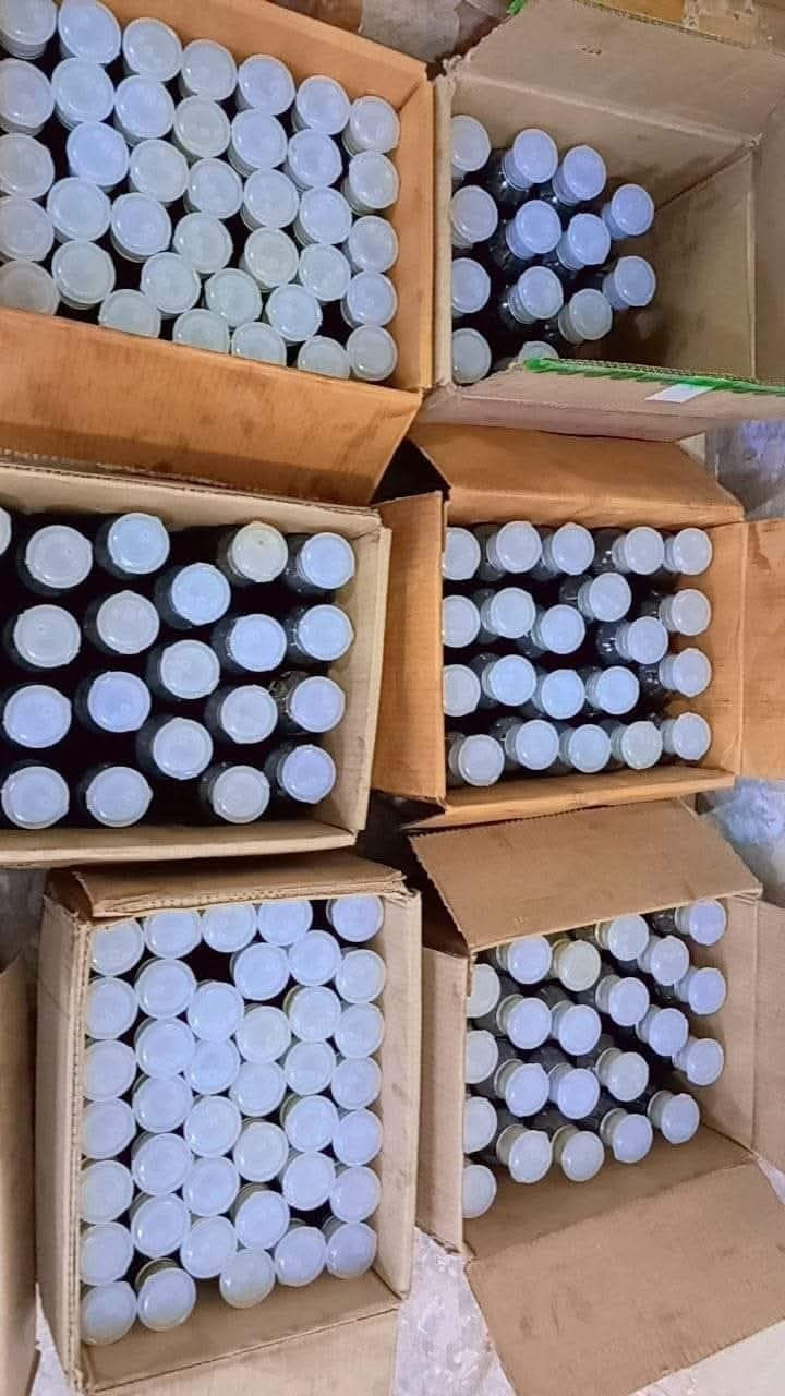 من كثر طلبيات رجعت توفرت خلطه زيت شعر تخلي الشعر يجننن يطول شعر يسرح يملي فراغات ينطي لمعه يمنع تساقط الشعر يثخن شعر ينطي لمعه يستخدم للرجال ونساء والاطفال يشاهد الله مالحك عليه 
مكونات خلطه زيت 👇
يتوفر خلطة زيوت طبيعية  انواع  الزيوت الطبيعية ١٠٠ ٪ خالي من مواد حافظة َوالخلطة امنة طبيعية 
للتساقط والسلع المبكر وللشعر الخشن المتشابك طبعا اكثر النساء
تعاني من تساقط الشعر بسبب التعب النفسي وفقرالدم ونقص الحديد والدي ثري. والاكثرمعانات سبب استخدام حبوب مانع الحمل سبب رئيسي للتساقط الشعر اليوم وفرت الكم خلطة زيوت طبيعية وامنة وعن تجربة شهادة الله هاي نزلت كل الي اخذو من الزيوت وعن تجربة الله شاهد مابي اي ضرر   طبعا ماننسا شگد فوائد العسل الاسود السدر الجبلي ابر بلازمة مع بيوتادين 
  
💎زيت فول الصويا 
💎زيت السدر
💎زيت لبان الذكر
💎زيت الاملج
💎زيت الكمون
💎زيت الغار
💎زيت البابونج
💎زيت الريحان
💎زيت حب القرع(اليقطين)   
💎زيت الخروع
💎زيت عرق السوس
💎زيت القرنفل
💎زيت القرفة(الدارسين)
💎زبدة الشيا
  💎زبدة الكاكاو  
💎زيت الاريكانو
💎زيت الشيا     
💎زيت الخزامى (اللافندر)  
💎زيت الورد   
💎زيت الحلبة   
💎زيت القُرطُم (العُصفُر)
💎زيت الشفلح
💎زيت البردقوش   
💎زيت حبة البركة (الحبة السوداء)  
💎زيت الحبة الحلوة
💎زيت السمسم  
💎زيت جنين القمح
💎زيت جوز الهند  
💎زيت الخردل   
💎زيت اللوز الحلو            
💎زيت بذور الشاي   
💎زيت النعناع       
💎زيت الفول السوداني(الفستق)    
💎زيت الثوم    
💎زيت البصل     
💎زيت الزعتر 
💎زيت بذور الكتان     
💎اكليل الجبل
صمغ الجبل الاصلي
للحجز والاستفسار ع خاص


**إذا كنت صاحب هذا الإعلان وتريد حذفه لأي سبب، رجاءا أرسل رسالة إلى الدعم الفني**