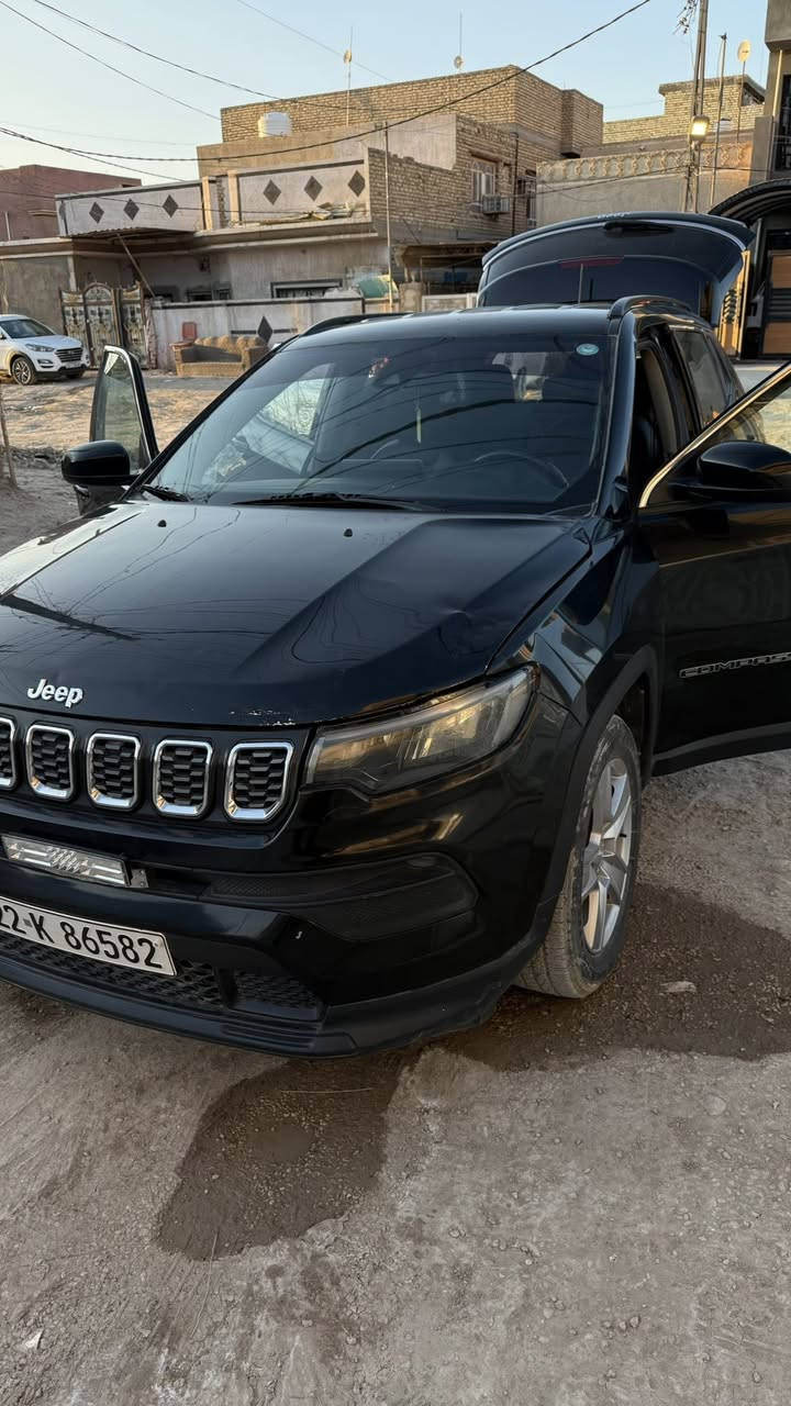 جيب كومباس موديل2022
السياره وارد امريكي
تحكمات ستيرن 
شاشه وسطيه 
تبريد قطعتين 
جنطه كهرباء 
بالنسبه للحادث   جاملغ مبدل نفس اللون وموضح بالصوره 
مكان السياره بابل - ***********
