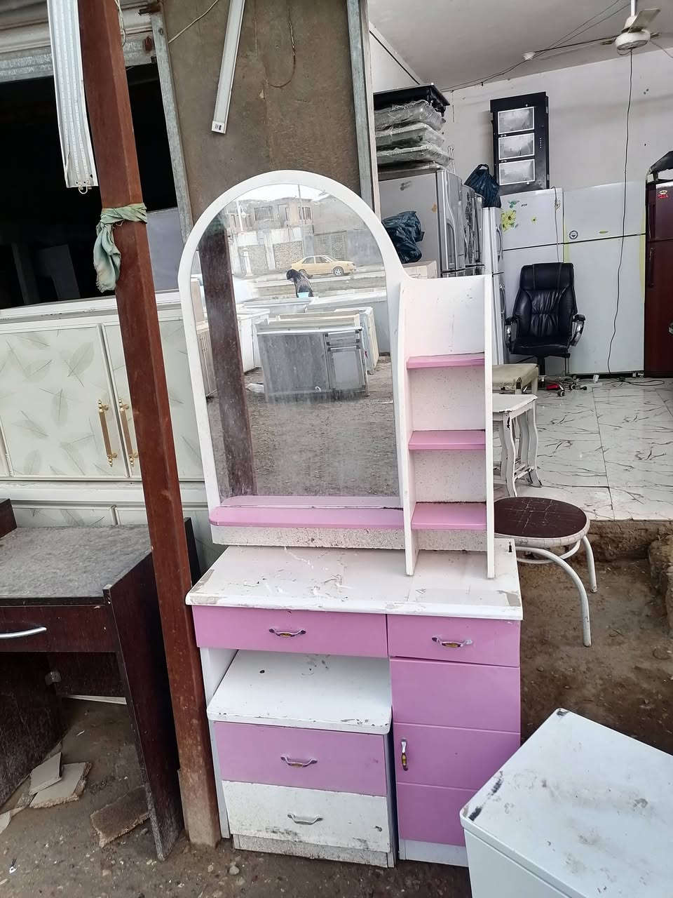 ميز تواليت مستخدم نظيف
سعر مناسب
المكان الشطره
شارع معمل ثلج قرب كراج حي الزهور
الاتصال والاستفسار
***********
