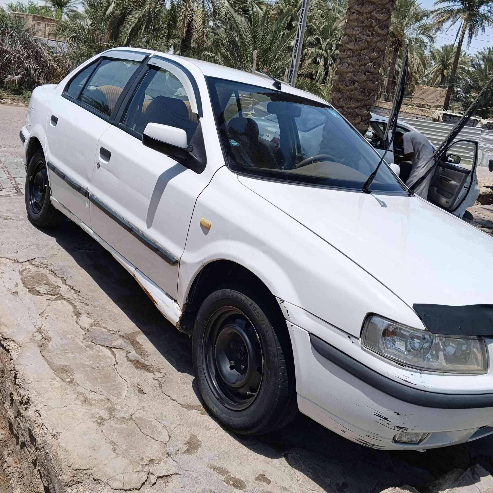 سلام عليكم للبيع سمند مديل 10 بيه طخه بل جاملغ الخلفي بدون داخل مكينه وكير وحدايده تخم تاير كله جديد تبريد عوزه بس غاز رقم مثنى مداور ثاني يوم سنويه 2029 السعر 30 وبيه مجال للطيبين المكان الديوانية الشاميه للاتصال ***********
