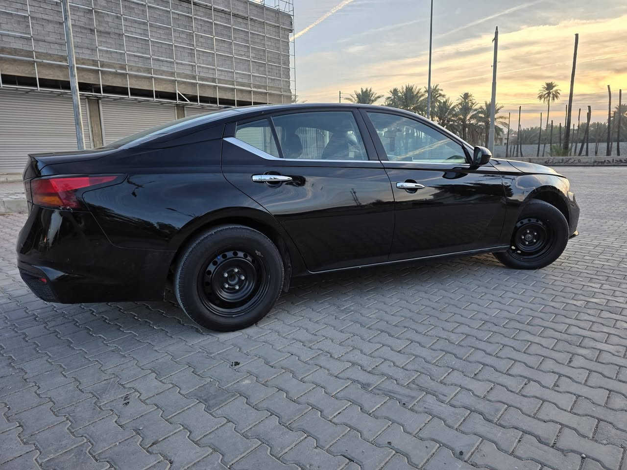 نيسان التيما 2020 مواصفاتها S 
   (((( سعرها 142 وبي محال بسيط )))
حادثها 《《جالمرلغ صبغ وشبر بلباب سايق مثل ما واضح بالسونار 》》
المواصفات:   (( ماشية 120 الف )) 
بصمة تشغيل / بابين بصمة / تشغيل عن بعد،/كوشن كهرباء / شاشة وكاميرة / تحديد سرعة، سكان فوليم / تراكشن / تايرات حساسات 
السيارة  حلوة ونظيفة بدون أي عيب
الرقم  اربيل وسنوية جديد شرط تحويل وغلامات 

العنوان ديالى خانقين // هـ ***********
