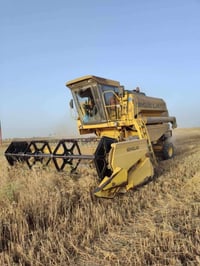 حاصده للبيع موديل99 الستفسار اتصال ع رقم  07831765143