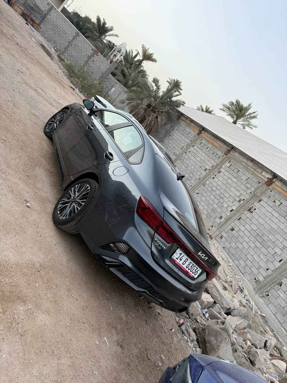 السلام عليكم للبيع 
كيا فورتي ( جيتي لاين ) فول عده الفتحه
وارد امريكي
رقم بصره 
دخول بصمه ذكي
نظام ترحيب
تشغيل عن بعد 
بصمة ابواب
مكينه ٢٠٠٠ دوش 
شاشة كبيرة Apple Car Play
سايد بريك بصمه
اوتو هولد Auto Hold
حساس ضغط الاطارات 
 كامره دواره خلفيه 
رادار امامي 
 اشاير في المرايا+رادرات جانبية
نقطه العمياء
قيادة ذاتيه 
تحديد مسار
مثبت سرعه Cruise
توقف ذاتي
تبريد شاشة + مناخ منفصل  
كشنات جلد ( GT.LINE )
اشاير بالمري 
لدترحيب 
لد امامي LED
لد خلفي LED
جنطه كهربائي 
ويل كب كروم 
سبايدر خلفي
اوضاع قياده Drive Mode
نظام سبورت sport
 نظام نورملNormal
نظام سمارت Smart
تحكم ستيرن جهتين  
دركة سبورت ( GT.LINE )
وبعد بيه موصفات
السعر 165
مكان السياره بصره أبي الخصيب حمدان
حادثه البنيد مصبوغ
والقماره بيه صبغ اثر خسفه
الأرباكات كله سليمه
*********** البصرة, العراق
