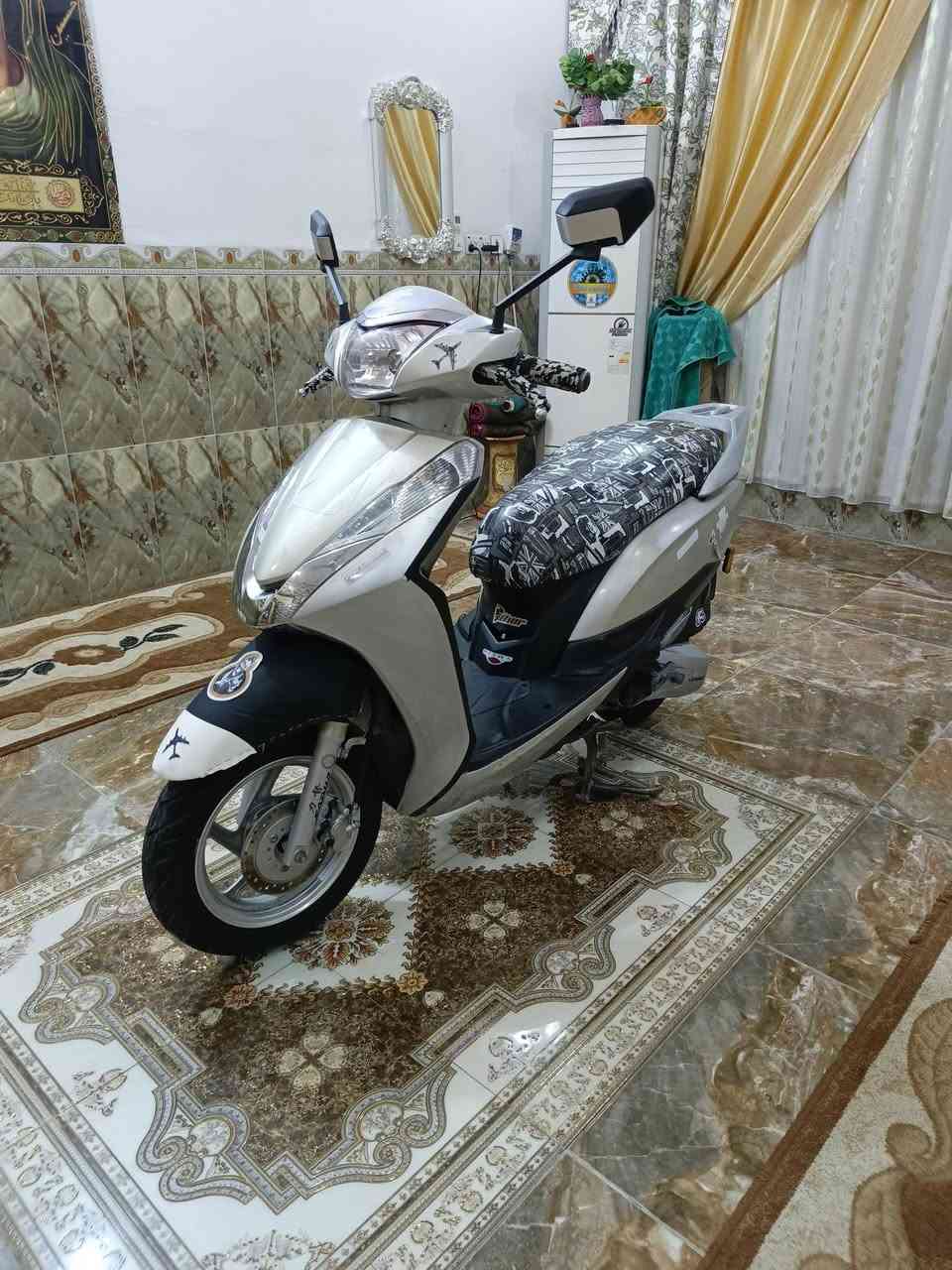 دراجه البيع نضيفه مكفول كفاله كلها شغاله سلفه هندر جديدة معنه الكلمه ***********
