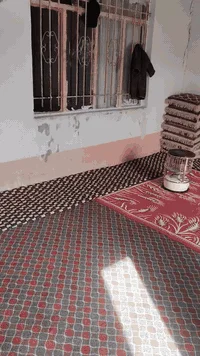 ورحمه الله وبركاته....  يوجد بيت للبيع سعر 17 ملون وبي مجال شي بسيط طا...