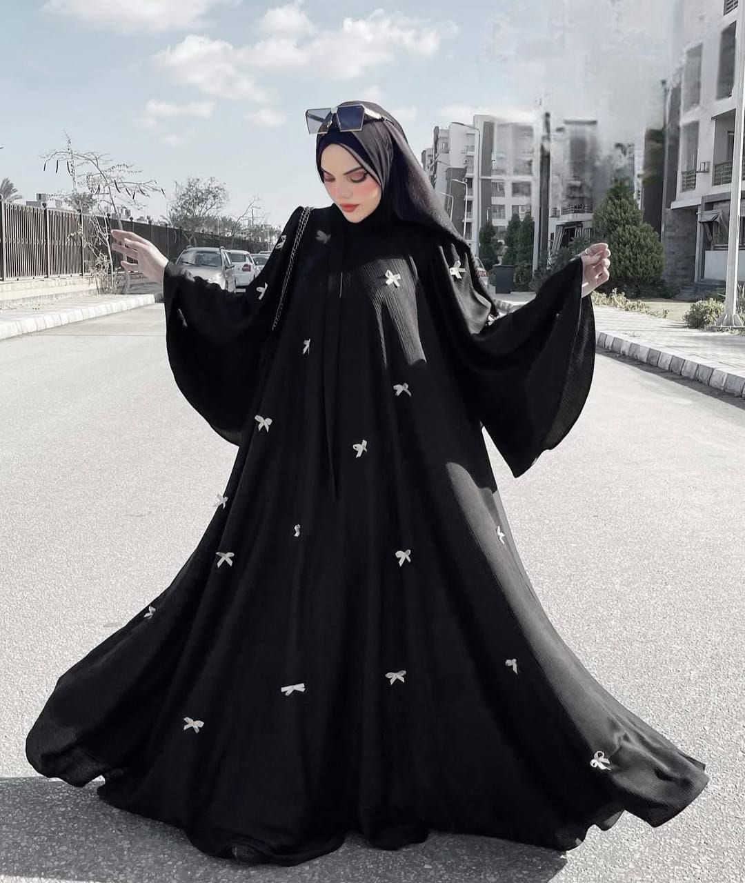 عباية لاميرا فيونكات 🎀🎀🎀
الخامه::رويال كريب بلاك فورمال 💯 مميزة بانها نزله ع كلوش واسع 👀 ومريحة ف اللبس 
مقاسين ::
 - وان سايز ل 85ك 
-وان سايز ل 110ك


**إذا كنت صاحب هذا الإعلان وتريد حذفه لأي سبب، رجاءا أرسل رسالة إلى الدعم الفني**