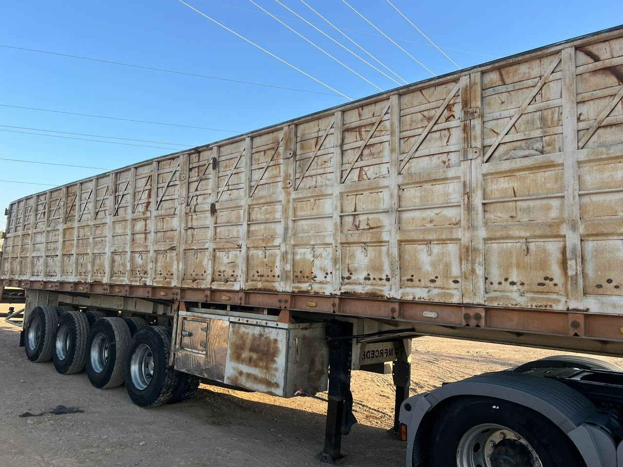 عربانه البيع*********** السفسار عله هاذه رقم العنوان بغداد التاجي
