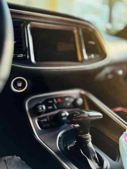 يا الله
السلام عليكم إخوان

دودج تشالنجر بلاك توب 2017
Dodge Challenger Blacktop 2017
رقم شمالي باسمي وهزّة بعدها جديدة
ماشية 70

بصمة + بصمة أبواب
تشغيل عن بُعد
كشنات جلد لونين + كهرباء
تدفئة كشنات + ستيرن
مود درايف سبورت
شاشة كبيرة
ویل بلادي أسود مال بلاك توب
كير ومكينة وشواصي مكفولة
حادثها مال أمريكا جامرلغ وبنيد 
وهنا بلعراق طخه بجامرلغ خلفي 

مرفق صور السيارة
السيارة بحالة جيدة وجاهزة من الله
سعر السيارة 158 وبيها مجال 
مكان السياره بغداد البياع  

هذا رقمي *********** بي واتساب
