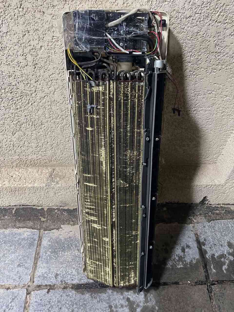 سبلت 2طن LG شغال ونضيف تبريده ثلج  وقطعه داخليه نضفه  كاملات بواري وريمونت مكاني السريدات


**إذا كنت صاحب هذا الإعلان وتريد حذفه لأي سبب، رجاءا أرسل رسالة إلى الدعم الفني**