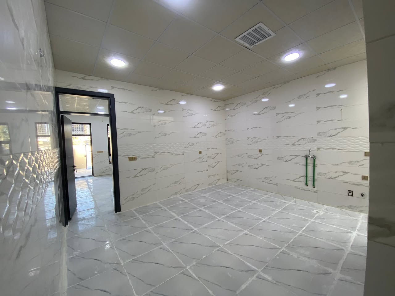 بەلاش بەلاش بەلاش

خانویەكی 100 متری بەردەم چۆڵ
ڕولەسلێمانی كامل كاشی
دەكتی موبەریدە
تازە دروست كراوە
 نرخی زۆر زۆر گونجاوە

خاوەنی لەبەر پێویستی ئەیفرۆشێ

ماڵێ دۆستە

‏‎🟢بۆ زانیاری زیاتر یان زانینی نرخ 
‎پەیوەندی بەم. ژمارانەی خوارەوە بكە
***********📞📞📞☎️
***********📞📞📞☎️

🍂🍂🍂🍂🍂🍂🍂🍂🍂🍂🍂🍂🍂
‏‎یان. سەردانی نوسینگەكەمان بكەن
‏‎كـەلار سـەرجـادەی كـفری

‏🏩‎نزیك نەخۆشخانەی شاری پزیشكی گەرمیانی ئەهلی
‏‎🚘🚘تەنیشت بەنزینخانەی شـار 
‏‎
       نـوسـینـگەی كـوردسـتان

🌹🌹🌹🌹🌹🌹🌹🌹🌹🌹🌹🌹🌹
***********
***********
‏‎بۆنێوەند گیری ڕاستەقینە
