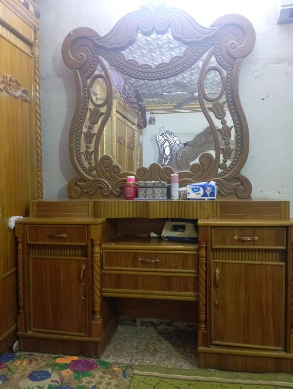 السلام عليكم
غرفه مستعمله وخشبها نظيف ب700
فقط للشراي


**إذا كنت صاحب هذا الإعلان وتريد حذفه لأي سبب، رجاءا أرسل رسالة إلى الدعم الفني**