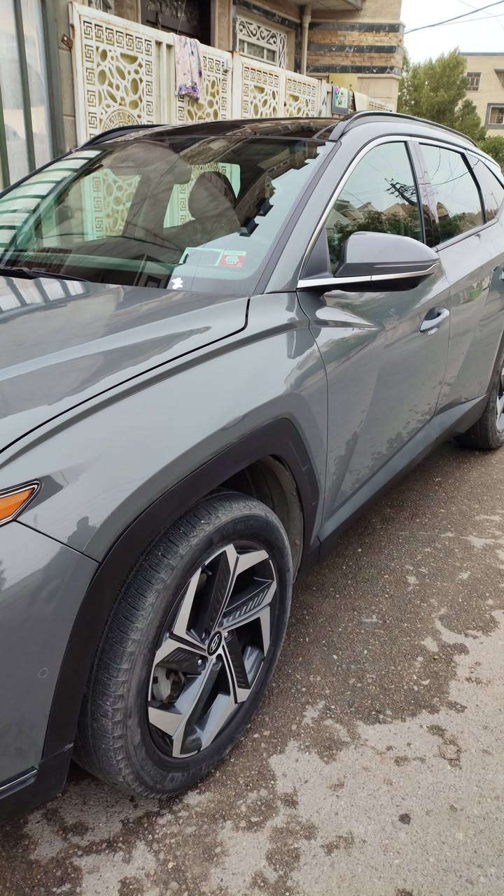 ‎توسان وارد امريكي بانزين موديل2024  فوووول مواصفات سيارة فتحة

‎.ماشية 22الف ميل يعني زيرو السيارة 

‎.لون سمنتي  مميز غير محدد

‎..داخل جلد اسود

‎ 

‎فول الفول مواصفات 

  

‎1- بصمة تشغيل 

‎2- بصمة أبواب لمس دخول ذكي 

‎3- فتحة سقف السيارة 

‎4- صندوق كهرباء شفط 

‎5-كامرة خلفيه 

‎6-  شاشة دجيتل 3 أشكال للقيادة
‎7- تبريد قطعتين
‎8- وتدفئة بالكشنات

‎9- رادرات وسياقة ذاتية 

‎10- الكشنات الأمامية كهرباء 

‎11- أضواء محيطية 

‎12-  شحن وايرليس

‎13- مرايات تعتيم ذاتي 

‎14- أبل كار بلي 

‎15- أندرويد أوتو 

‎16-تشغيل عن بعد 

‎17- أشاير ترحيب 

‎18- أضواء أمامية LED زنون 

‎19- أضواء خلفية LED

‎20- نظام سماعات BOOS🔊🔊

‎21- فول أوامر صوتية 

‎22- جامات أوتو 

‎23- كير  ٣أنظمة أيكو وسبورت نورمل

‎24- إشارات ب المري

‎25-رادرا  أمامي رادار خلفي رادار جانبي

‎26- شفتات ستيرن 

‎27- تحكمات ستيرن 

‎28-نقطه عمياء

‎29- هاند بريك بصمة 

‎30-  حساس امامي وخلفي

‎31- منافذ شحن  

‎السيارة رقم بغداد تحويل ثاني  

‎العنوان بغداد الجديدة 

الي يريد يشوف الضرر يتفضل خاص موجود وتساب فقط دعاميه وبنيد

‎تلفون ***********
