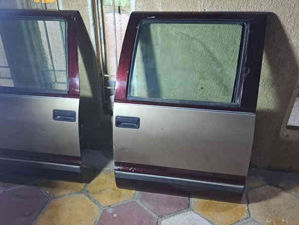 للبيع أبواب بهبهان تخم كامل بدون صبغ *********** ناصريه
