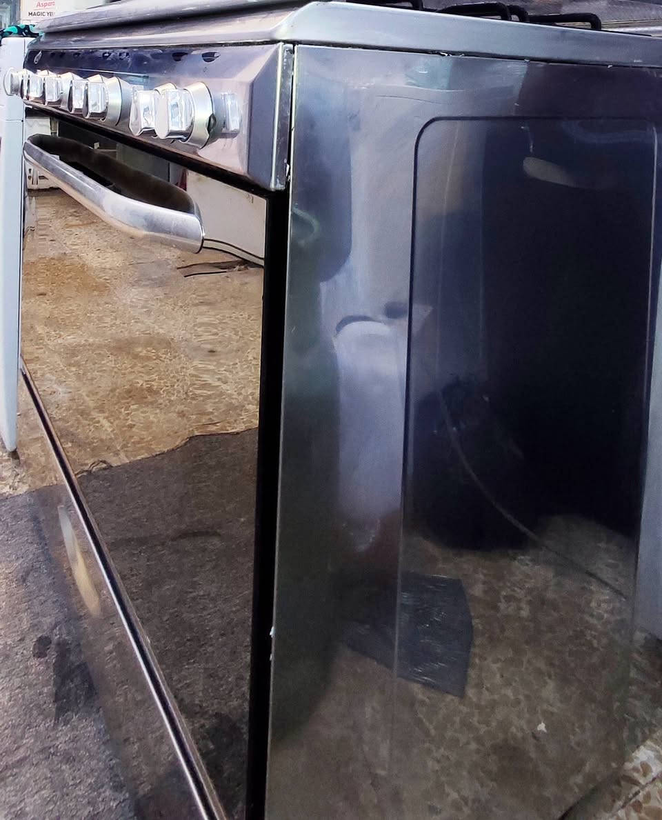 طباخ كريازي مصري شغال كامل مع الكهربا سعر ٢٢٠ الف ***********
