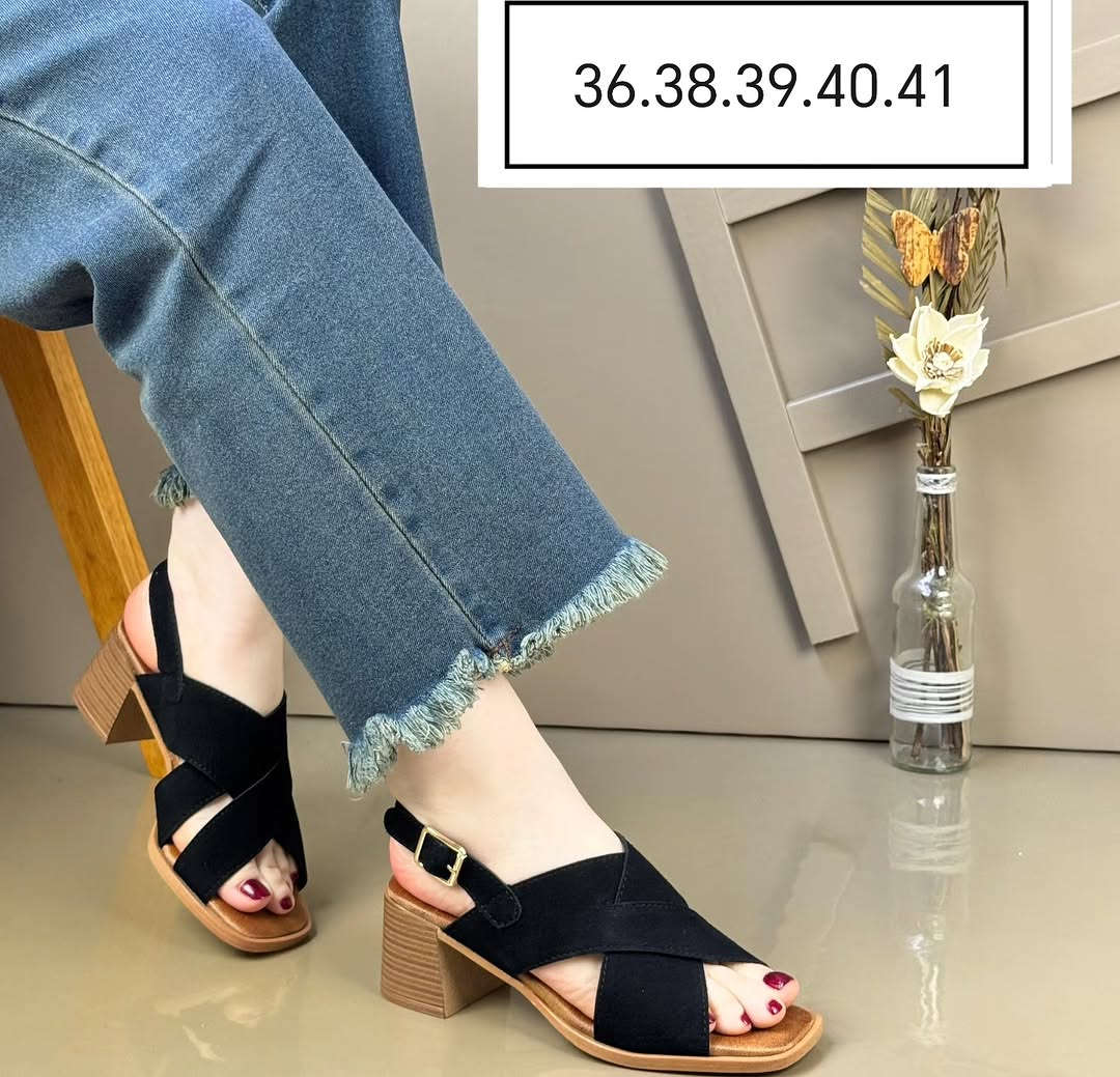 فلوريتان طبي خفيف ريشه
كعب صاج ايطالي ارتفاع 5cm
القياسات داخل الصور
سعر القطعه 23 الف فقط
...
وتساب ***********
