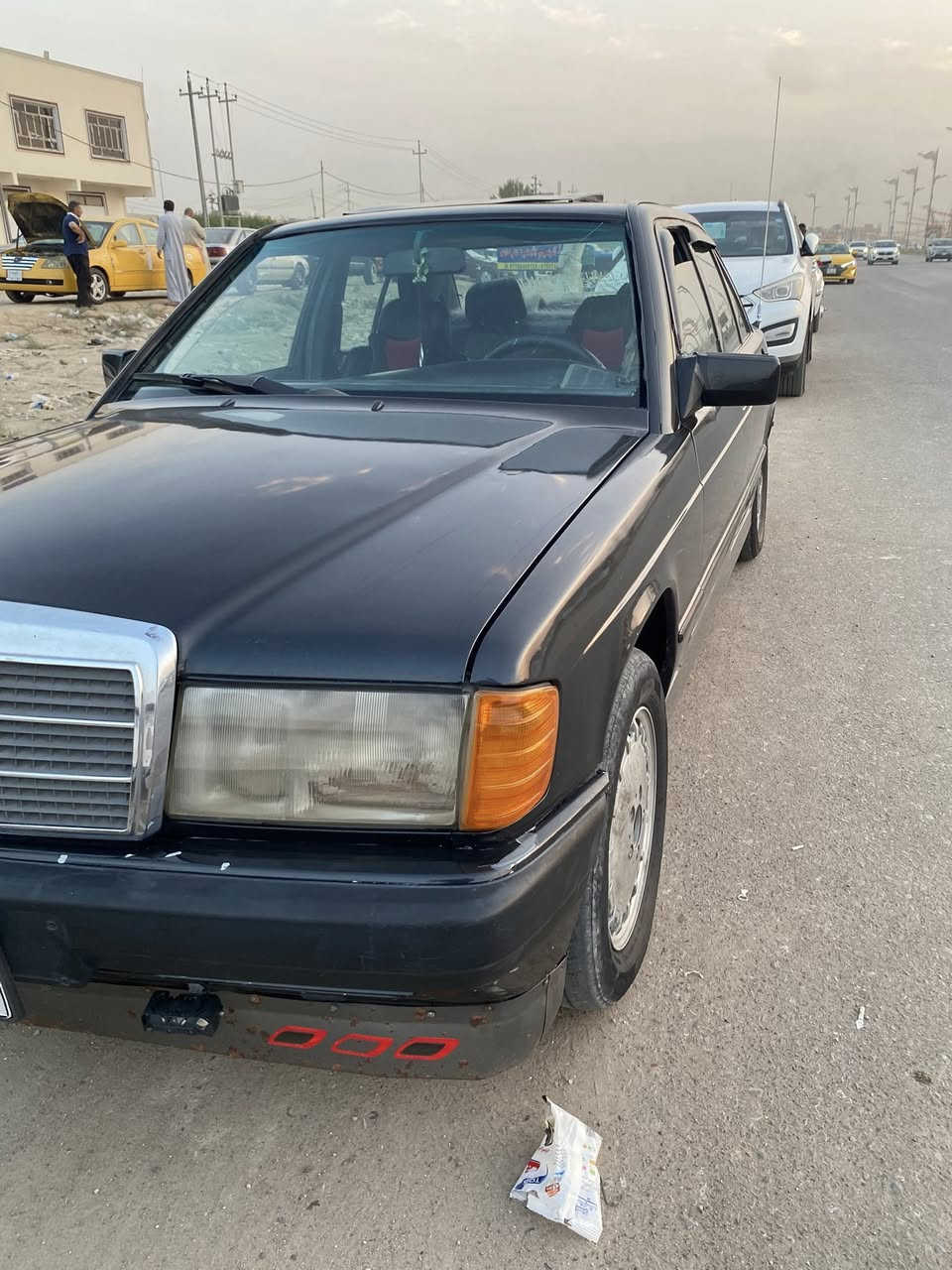 السلام عليكم مارسدس  ١٩٠ 
مكينة ونجي 
تخم تاير جديد 
باتري جديد 
صدر جديد 
كهربائيات ١٠٠/٧٠
بيهة تنقيص شوية 
تبريد شغال بس ألفان واكف 
واسط قضاء الصويرة 
***********
السعر ٤٥بيهة مجال قليل
