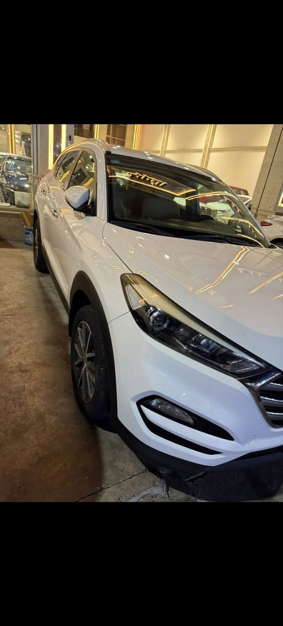 سلام عليكم شباب توسان 2017 خليجي مال الشركه العامة لسيارات فول السيارة بستثناء البنراما السياره مكفوله من الضريه  ولتبديل بستثناء علمن لمكينه حجم 2000  لسياره ماشيه 99 الف رقم  بغداد وهزه جديده وسنويه جديده الى ل2028 لسيارة كلش حلوه ولطيفة محرك كفاله عامهه
كشن كهرباء كامل موصفات شاشة حساسات خلفيه
سعر 175 وبيه مجال الطيبين
سونار موجود يمكم بيها نص صبغ بالبابين موضح سونار كدامكم


**إذا كنت صاحب هذا الإعلان وتريد حذفه لأي سبب، رجاءا أرسل رسالة إلى الدعم الفني**