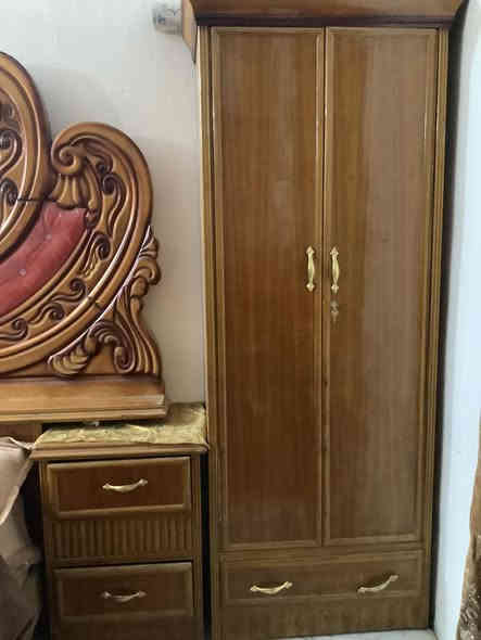 سلام عليكم غرفه نوم للبيع نضيفه كما موضح بصور المكان ديالى منصورية الشط ورة سيطرة الغالبية السعر 700 وبيه مجال بصيط  ولل استفسار التصال برقم ***********
