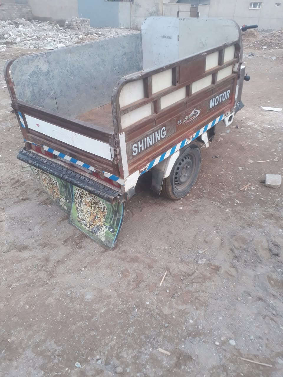 ستوته للبيع موديل ١٦ محرك 24شاصي محرك شرط يعوز كهربائيات السعر ٧٠٠ المكان حي صدام ***********
