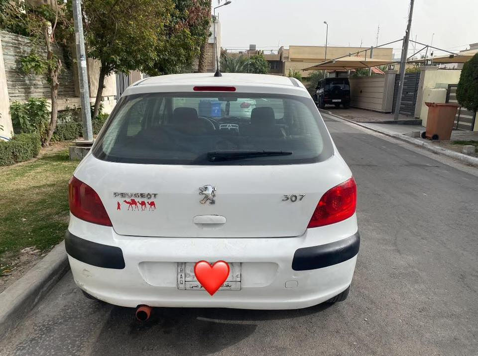 بيجو 307موديل 2004السعر53بيها مجال
مكينه كير كفاله كهرباء بلادي تدفه نار تبريد ثلج 
العنوان بغداد الدوره الهاتف***********
