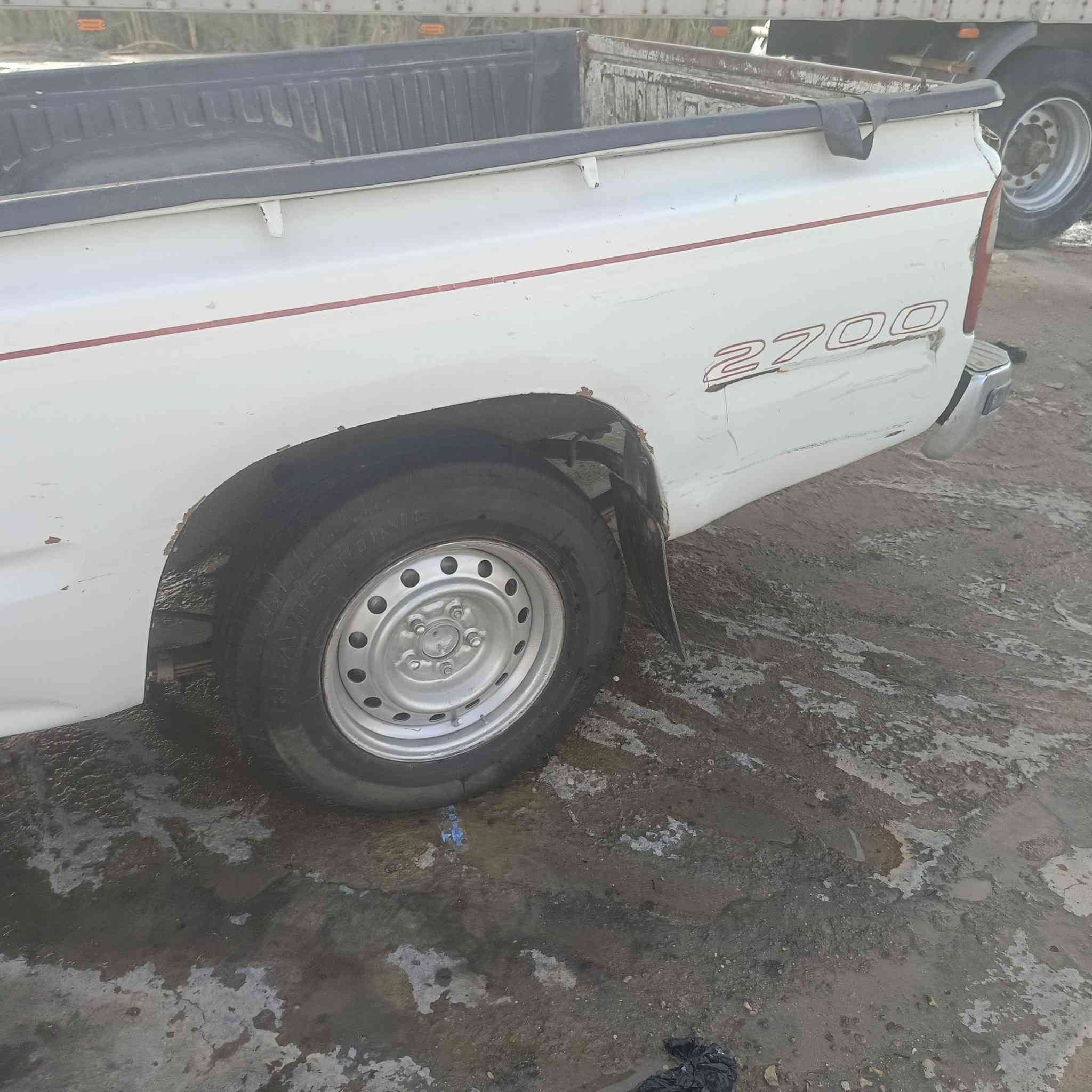 سلام عليكم البيع بيكم رقم بابل  الموديل98ماحرك مامفتوح سياره مال جناي  حلوه مكفول من العيب الشرعي السيار بيها تجيه خفيف  ***********
