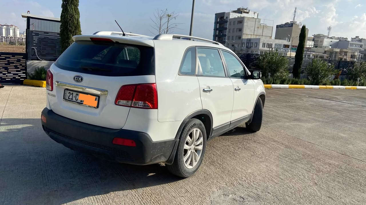 کیا سۆرینتۆ مۆدێل ٢٠١٢ خليجي فول مواسەفات بەس سلاید نیە
  بي بۆیاخ 
  ٤ پستۆن. مەکینە ٢.٤ 
ناو زەرد و ڕەش
٣ ڕیز کوشن ٧ نفري
تەحدید سرعە
تەبرید مەرکەزی
سوکان ڤۆلیۆم 
ئاوێنەکانی ئەخەوێت
ئاوێنە ئیشارەت
 مەکینەی  نه کراوەتەوە  و هەموو شت بەشەرت سەنەوی تا  ٢٠٢٨ تازەیە و هەموو گیانی بەشەرت بی تەقە و رەقه165 کەمێک معامەلە
***********

شوێن سلێمانی
كيا سورينتو موديل ٢٠١٢ خليجي فول مواصفات بس بدون سلايد
بدون صبغ
٤ بستون مكينه ٢٤
داخل اصفر
لا مقاعد ٧ راكب
محدد سرعة
تبريد مركزي
سوكان فوليوم
مرايات اشاره
مرايات كهربائي
المحرك مو مفتوحة وكلشي بشرط
العجلات جداد و السنويه لحتا ٢٠٢٨
والسعر165 وشويه مجال
للاتصال والواتس ***********
المكان السليمانية السليمانية, العراق
